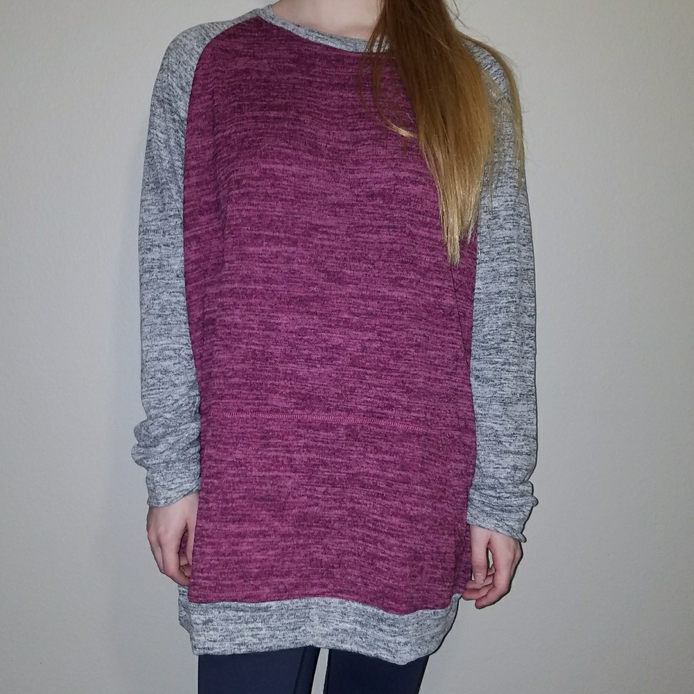 NWT Women's Tunic Crew-neck Sweater